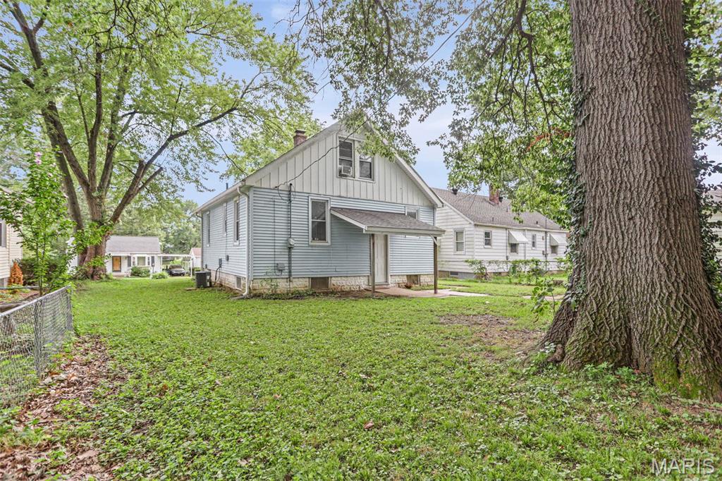 MAPLE GROVE - Residential