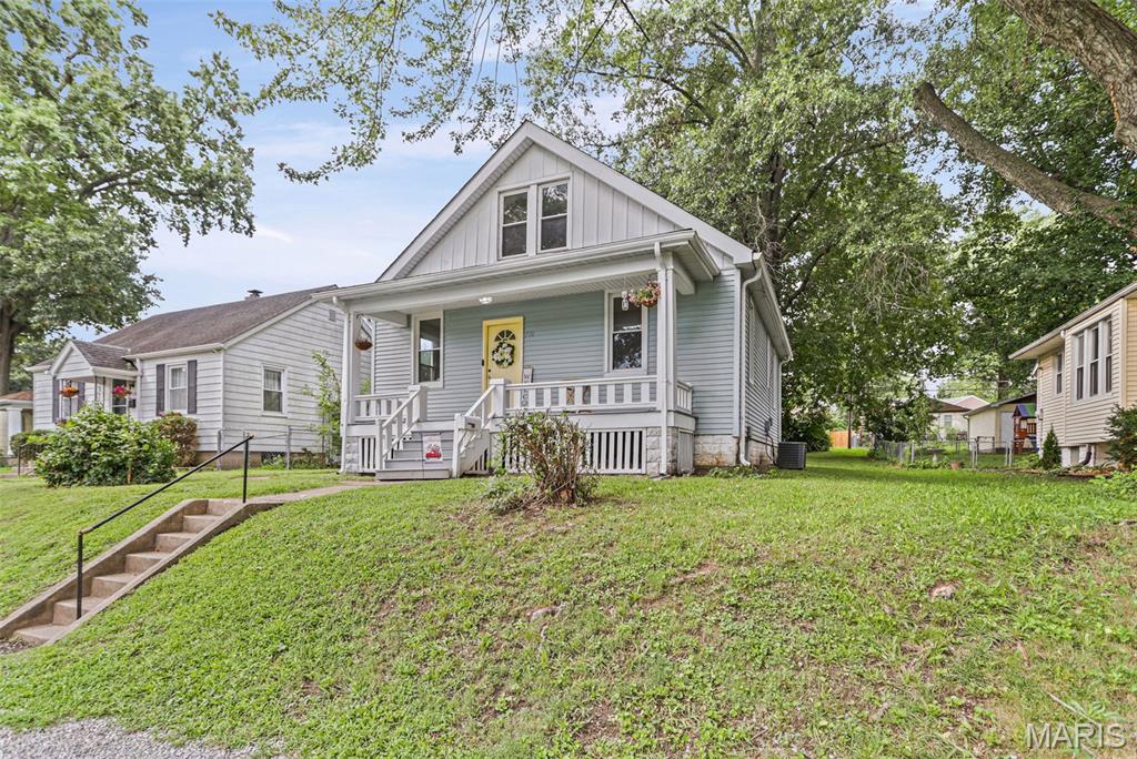 MAPLE GROVE - Residential