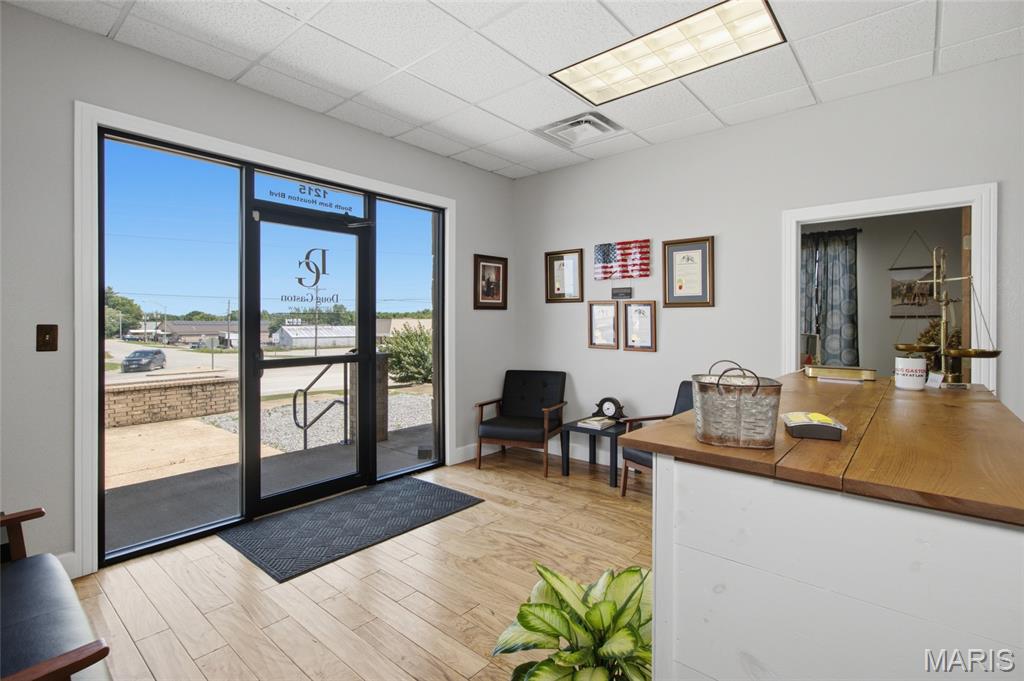 n/a - Commercial Sale