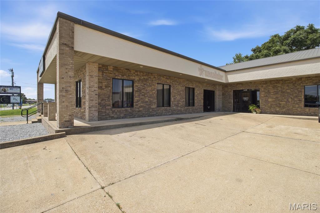 n/a - Commercial Sale