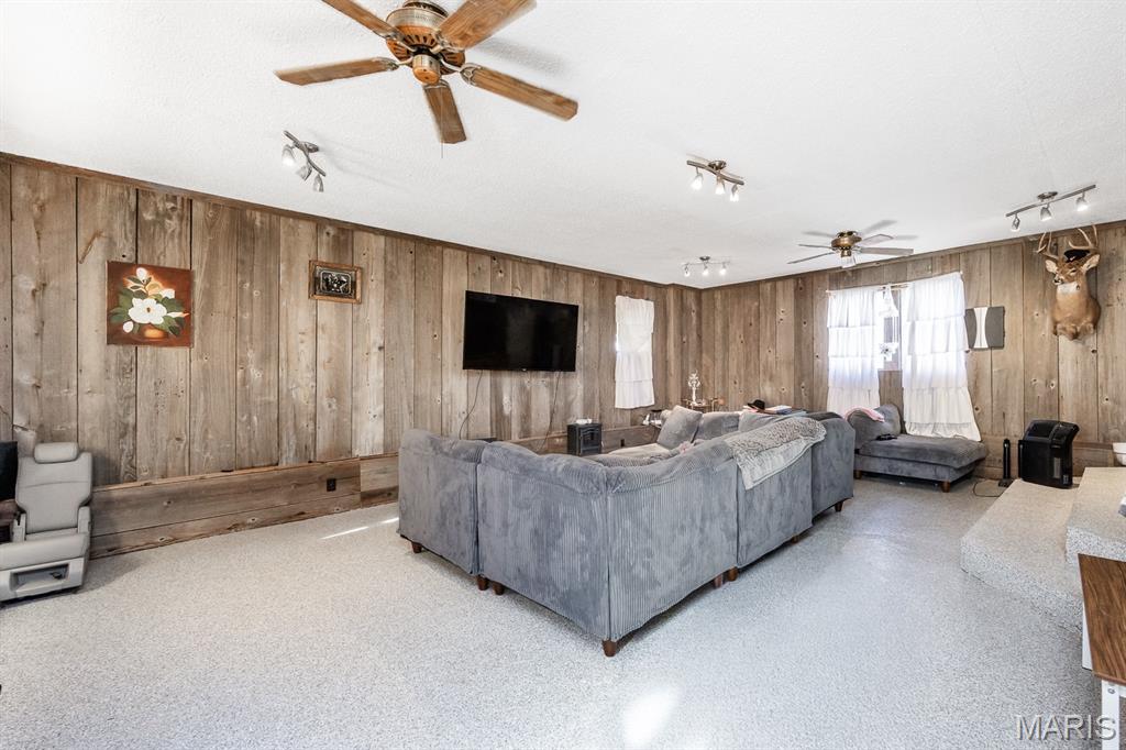 East Meadowbrook - Residential