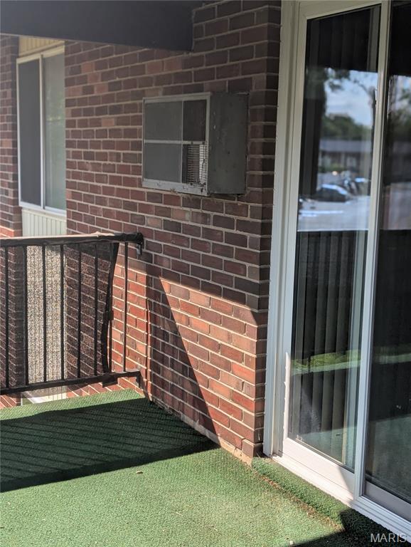 Hazelcrest Condo - Residential