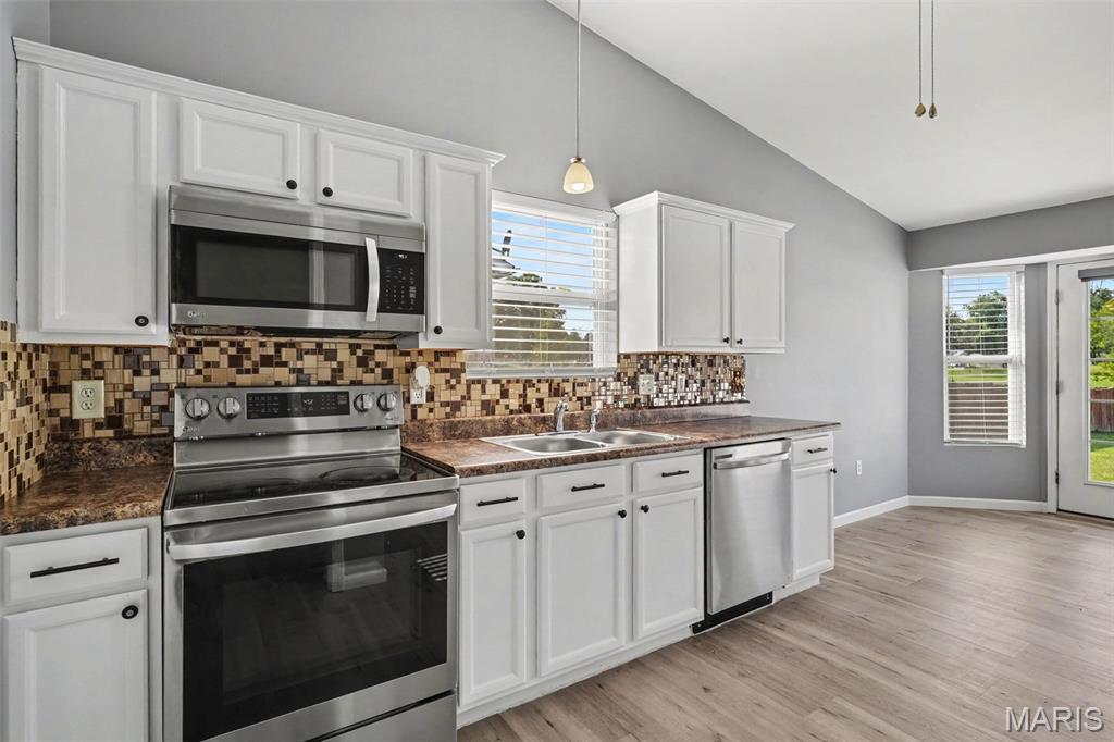 Cross Pointe Estates - Residential