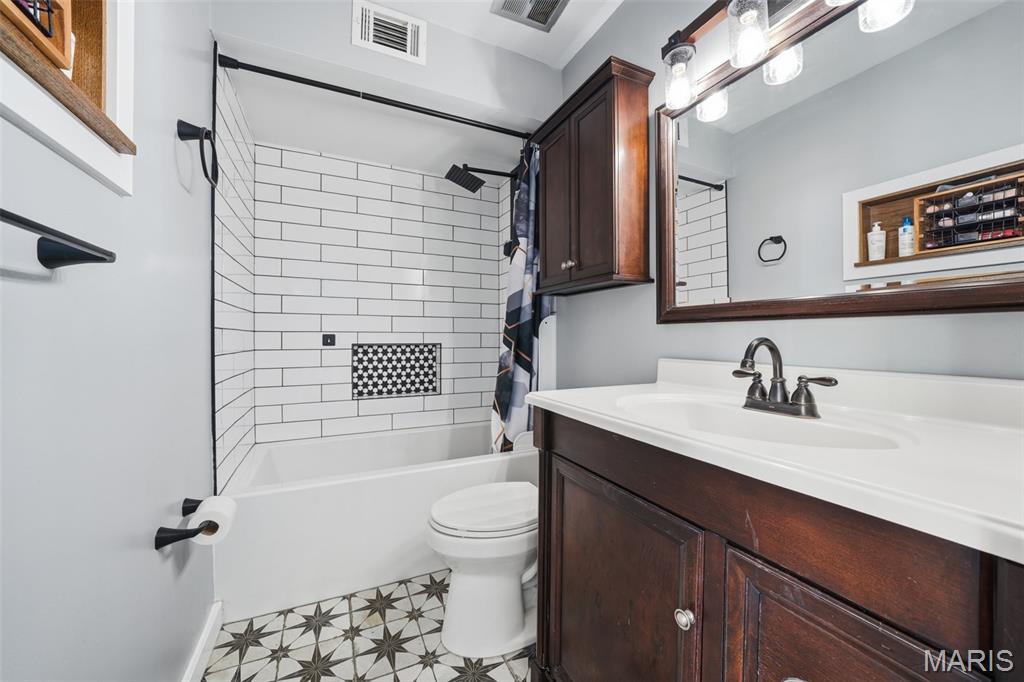 Forum West Condo Sec Ii - Residential