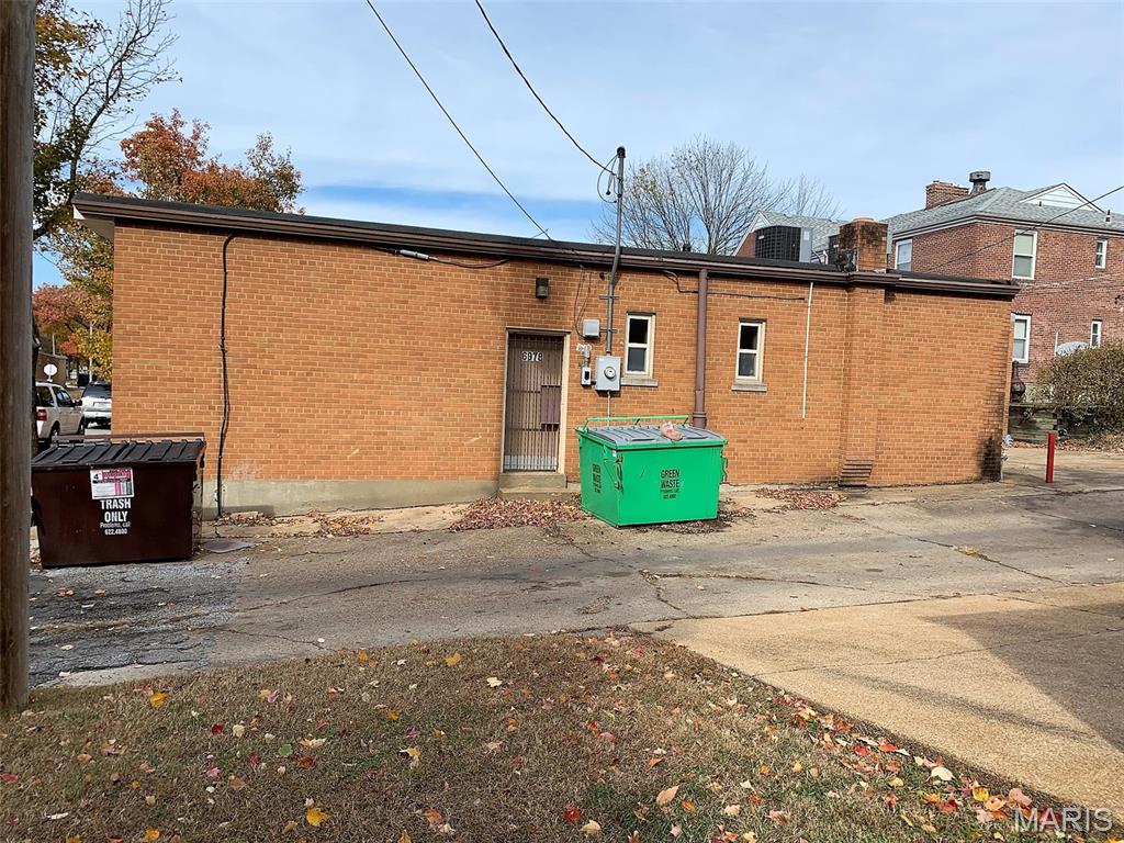 St Louis Hills Add 02 - Commercial Lease