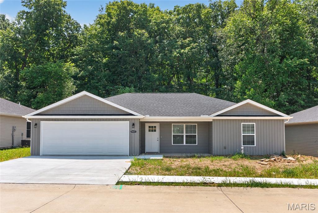 Enjoy carefree living in Ramsey Branch 55+ community! The open floor plan offers 2 bedrooms/2 full bath. The kitchen offers a large center island with
an abundant of cabinet space along with main level laundry. Additional highlights are a two car garage and private backyard with a private deck. Residents enjoy outstanding community amenities, including a clubhouse to host family get togethers, swimming pool, pickleball courts, bocce ball and a small gym to workout. Experience the perfect blend of comfort, convenience, and a active lifestyle!