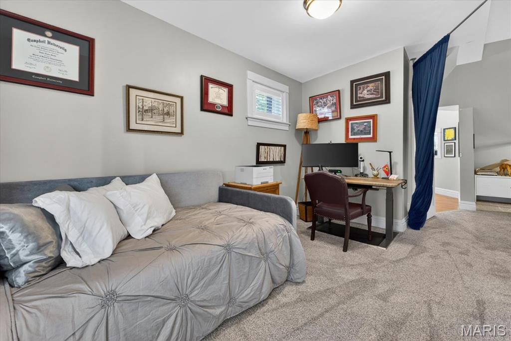 Adlon Condominums - Residential