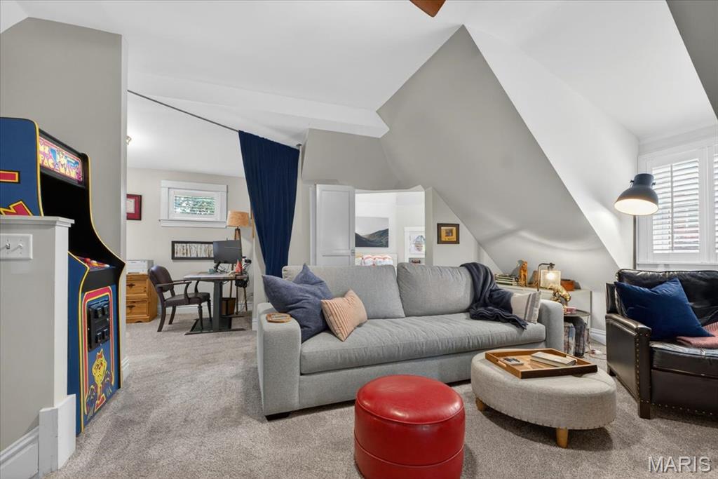 Adlon Condominums - Residential
