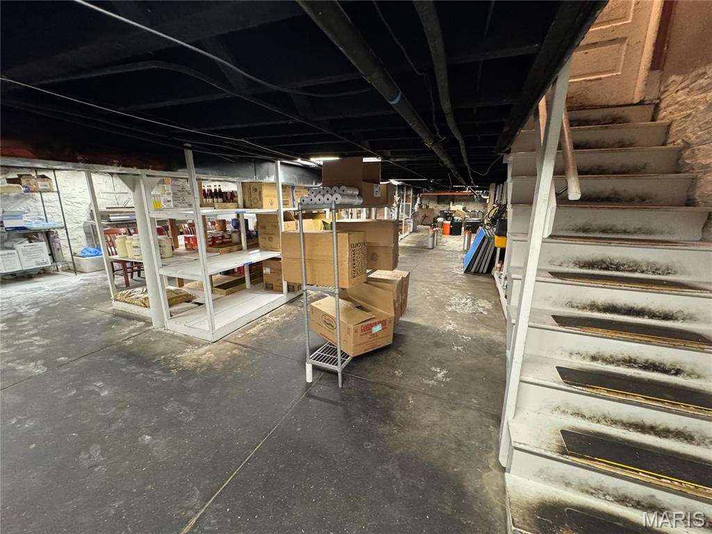 Lac R Tr Add - Commercial Lease