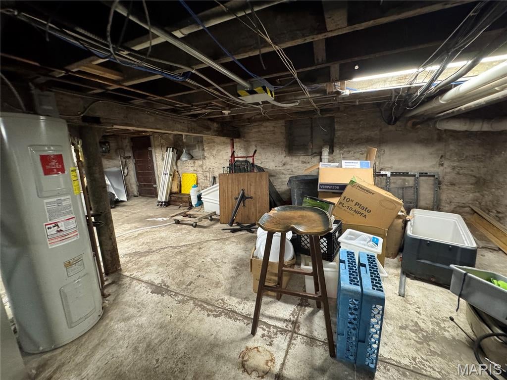 Lac R Tr Add - Commercial Lease