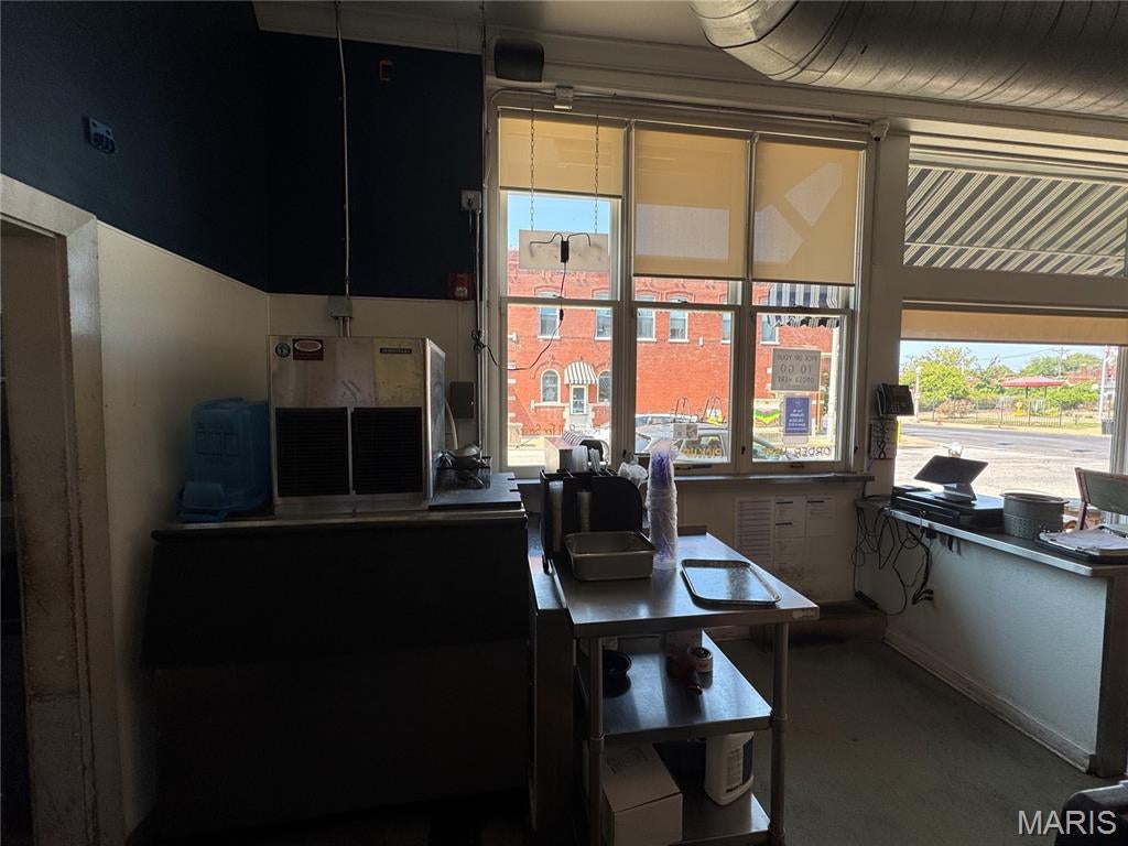 Lac R Tr Add - Commercial Lease