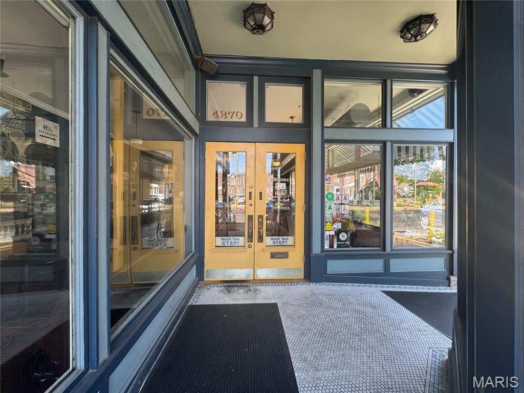 Lac R Tr Add - Commercial Lease