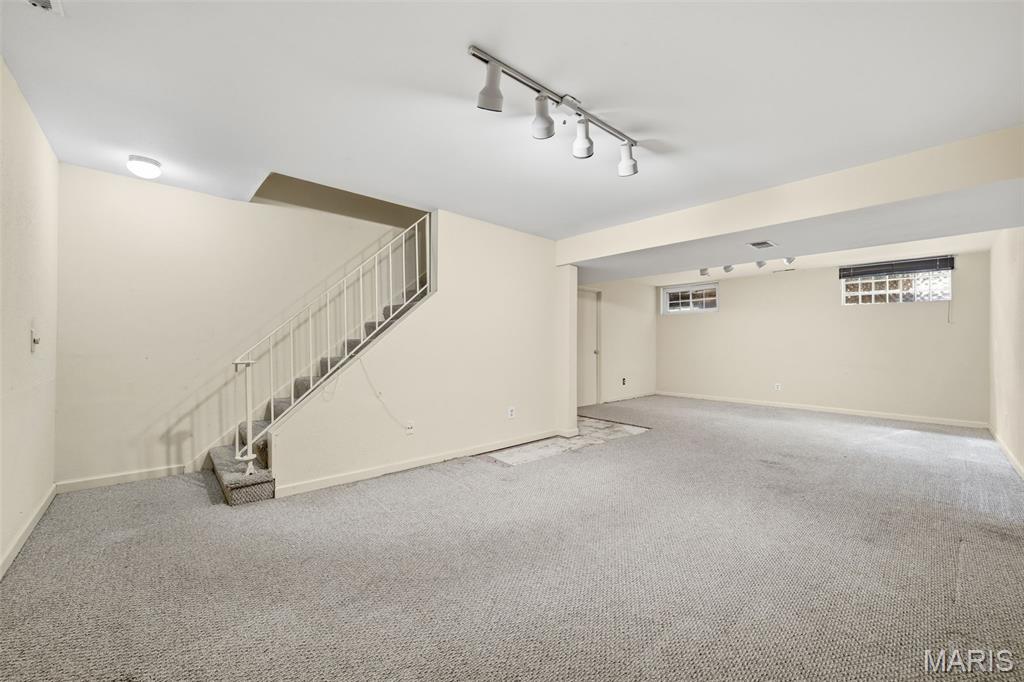 Beau Jardin Twnhms A Condo - Residential