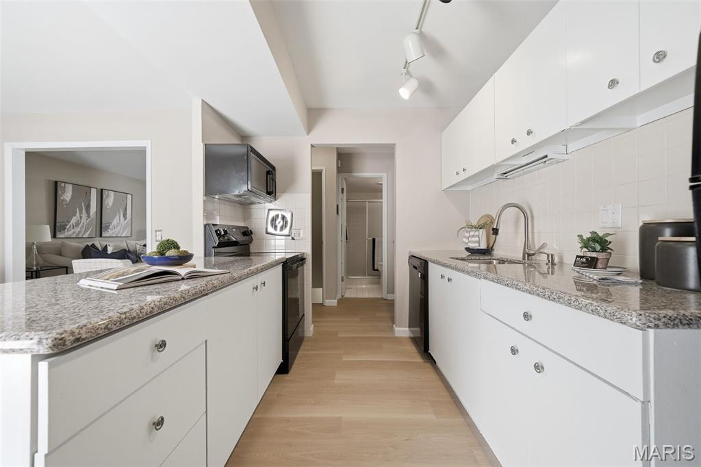 Beau Jardin Twnhms A Condo - Residential