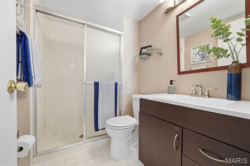 Beau Jardin Twnhms A Condo - Residential