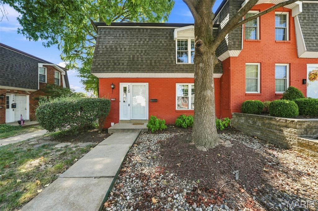 Beau Jardin Twnhms A Condo - Residential