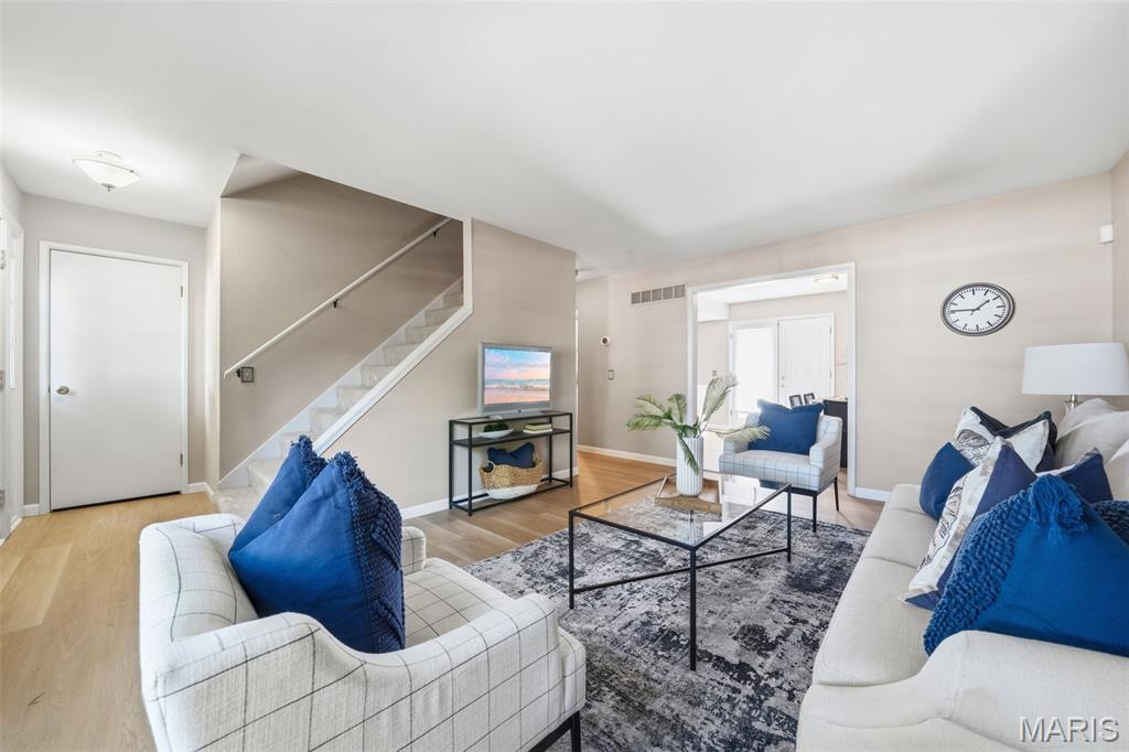 Beau Jardin Twnhms A Condo - Residential