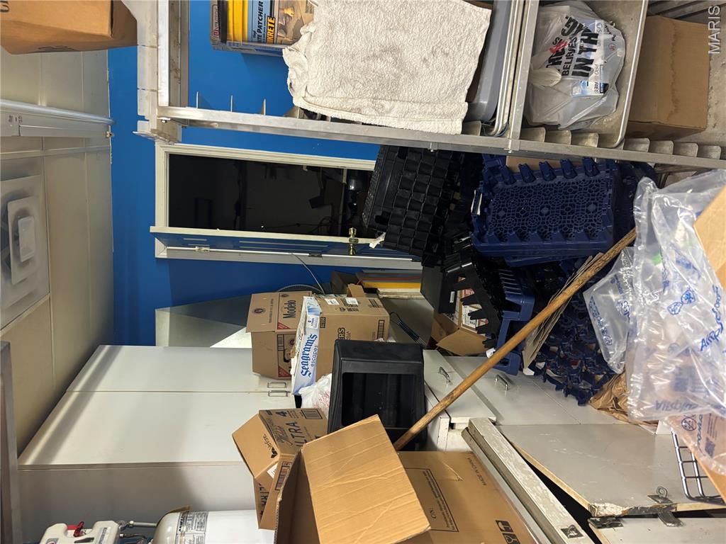 Unknown - Commercial Sale