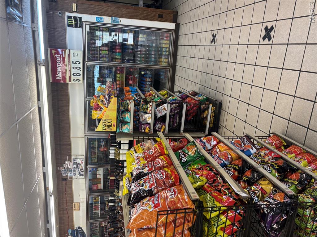 Unknown - Commercial Sale