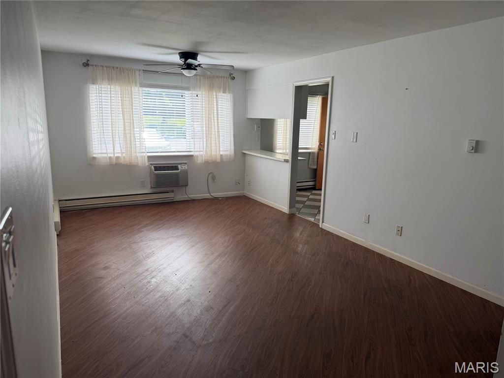 Hazelcrest Iii Condo - Residential