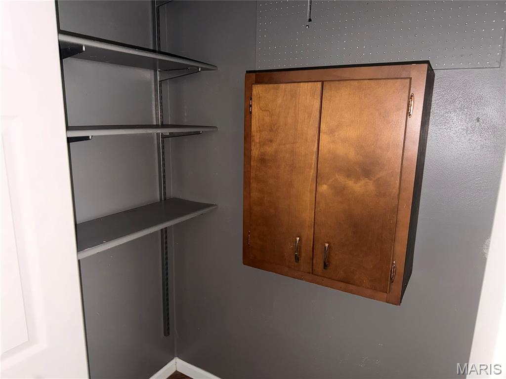 Hazelcrest Iii Condo - Residential