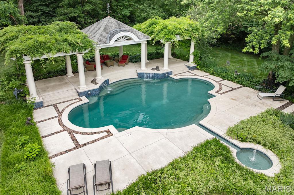 Ballas Courts - Residential