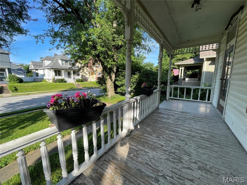City/Stcharles - Residential