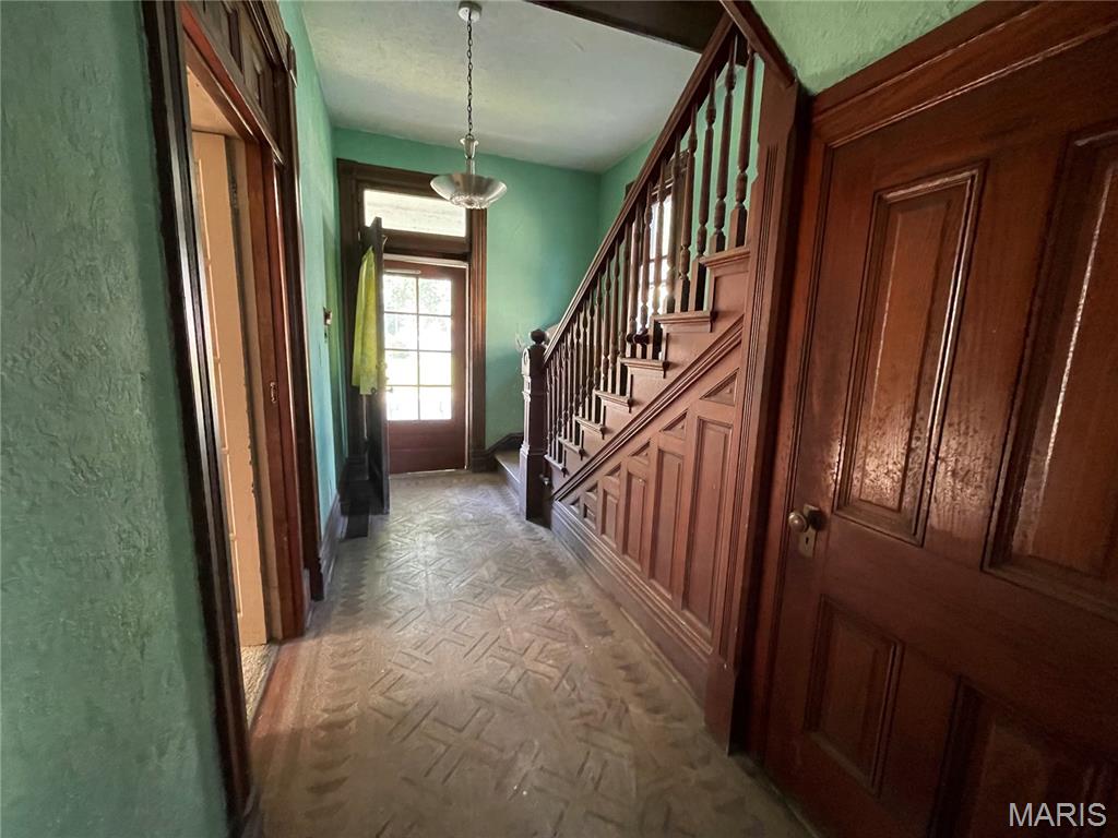 City/Stcharles - Residential