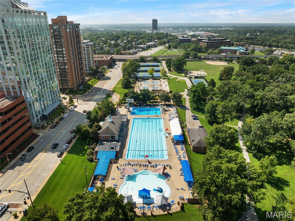 Park Tower Condo - Residential
