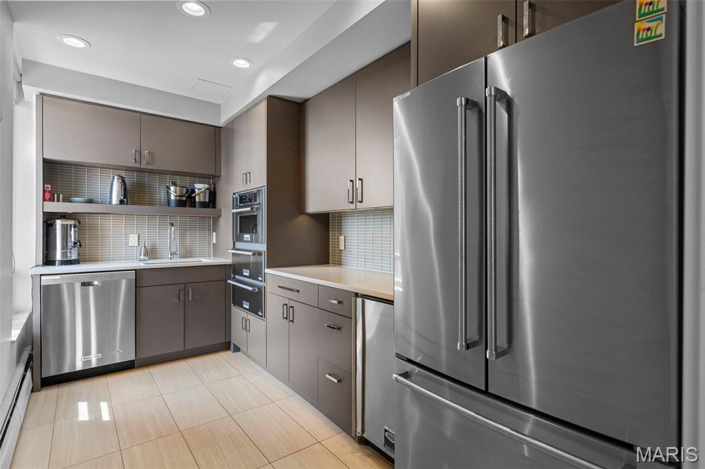 Park Tower Condo - Residential