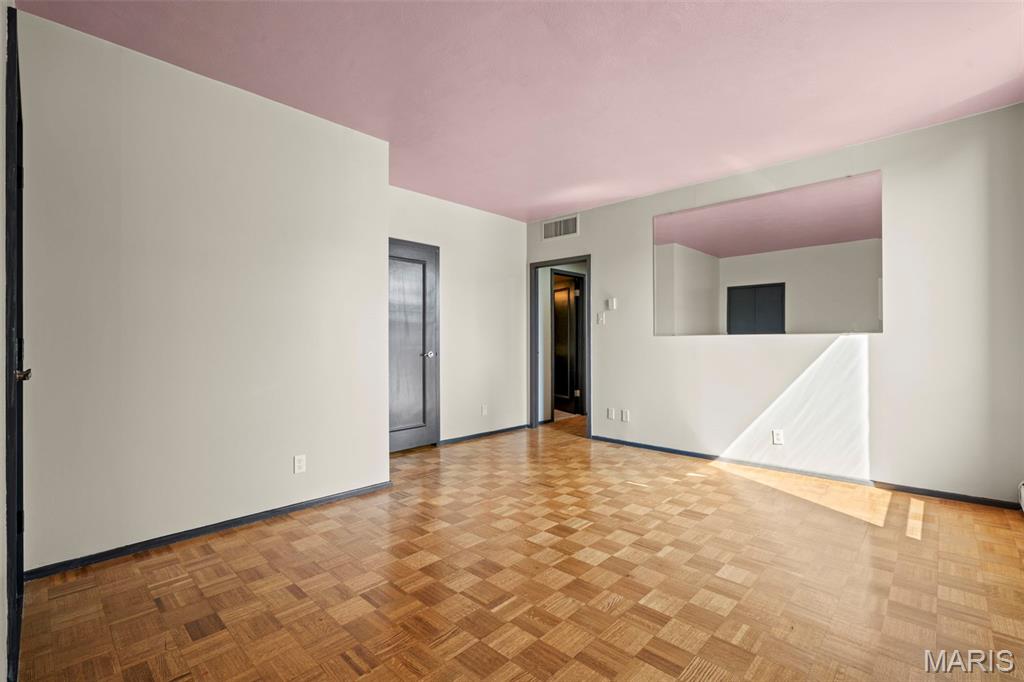 Park Tower Condo - Residential