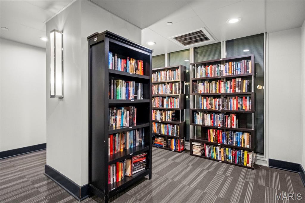 Park Tower Condo - Residential