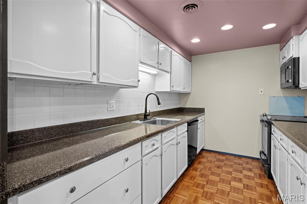 Park Tower Condo - Residential