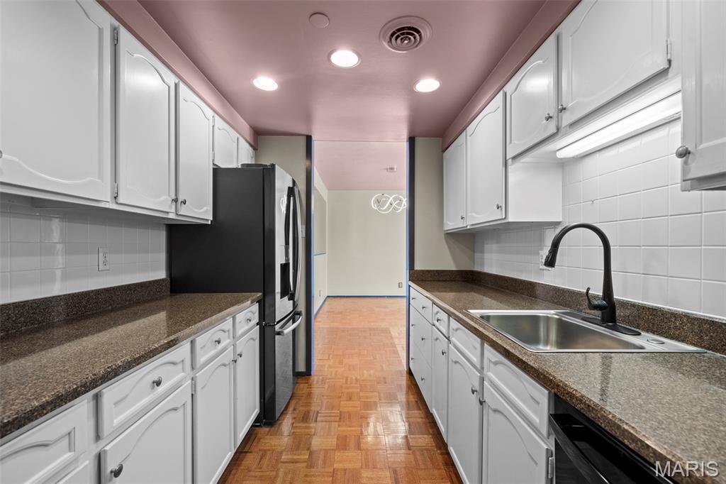Park Tower Condo - Residential