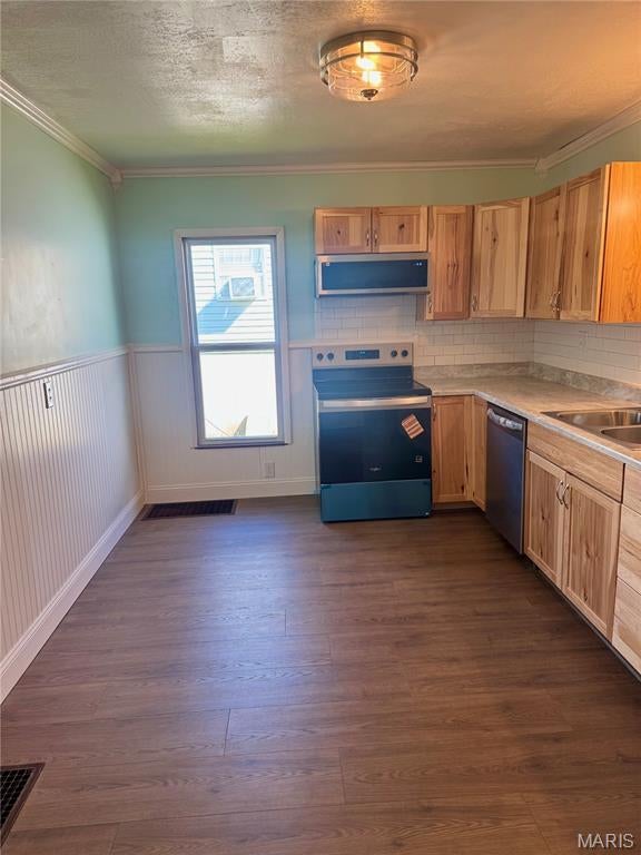 Singleton - Residential