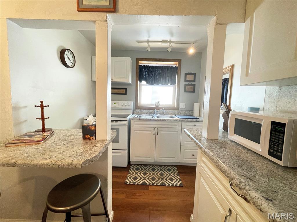 Country Club - Residential