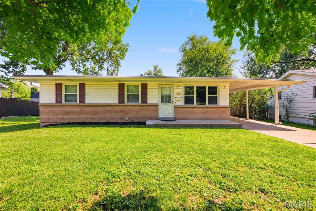 Charming updated ranch home featuring 3 bedrooms and 1.5 bathrooms! This move-in ready property offers comfortable one-level living with updated finishes, spacious living areas, and plenty of natural light throughout. The partially finished lower level adds extra living space perfect for a family room, home office, workout area, or recreation room. Enjoy the large fenced backyard ideal for entertaining, pets, or relaxing outdoors. Conveniently located near shopping, dining, parks, and major highways in Hazelwood!