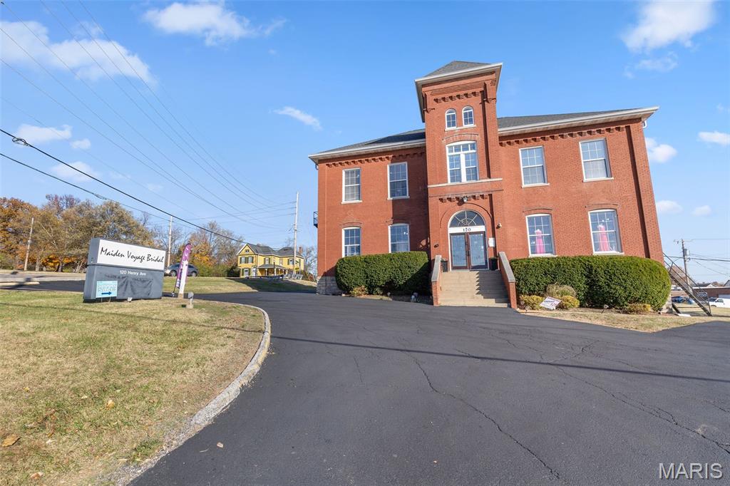 Bartolds Add To Manchester - Commercial Sale