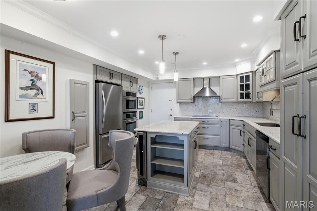 Whitehall Condo - Residential