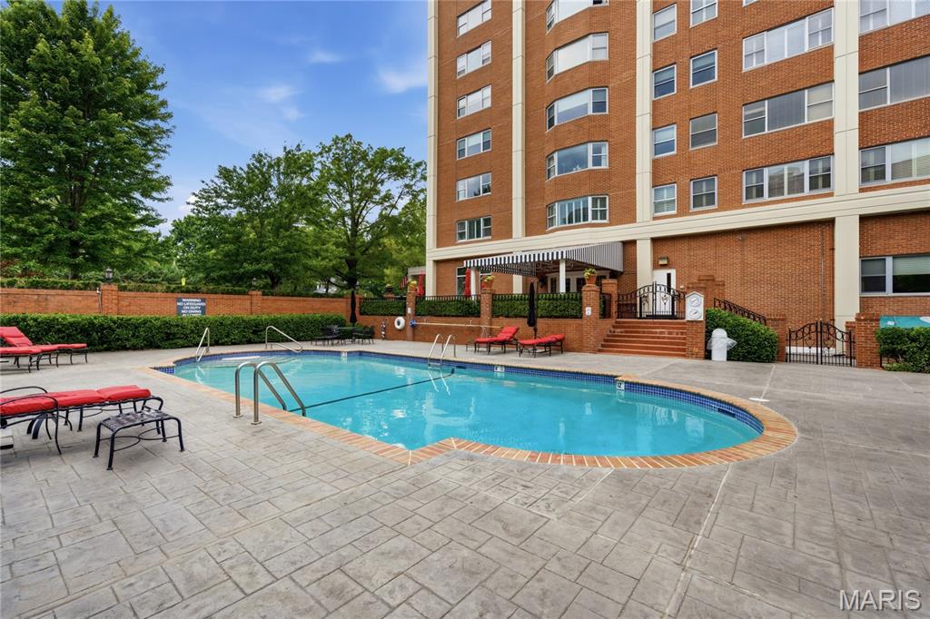 Whitehall Condo - Residential