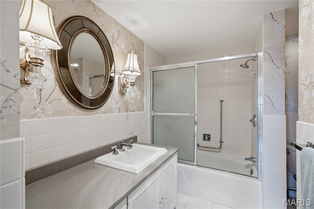 Whitehall Condo - Residential