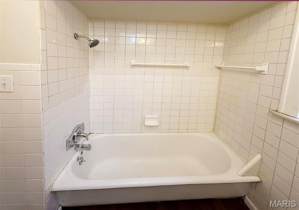 Arsenal Watson Park Add - Residential Lease