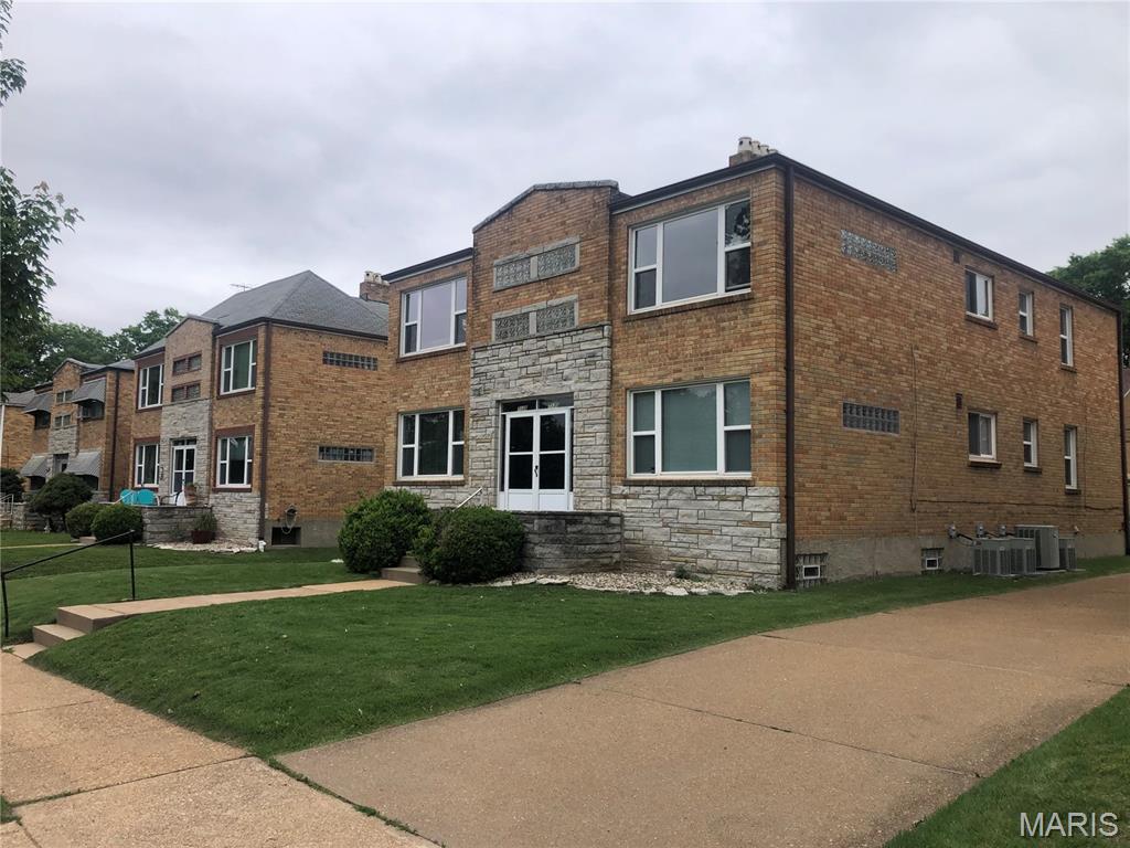 7128 Jamieson is a beautiful 4 family located inside the highly coveted neighborhood of St. Louis Hills. The property sits on Jamieson Avenue, directly across the street from Willmore Park. The building offers tenants a stunning view of the lake as you look out through the living room windows. All 4 units have spacious, 1 bedroom / 1 bathroom layouts with central air and forced air heat. All the units have hardwood flooring and high efficiency, double hung windows. 2 units have been fully remodeled, while the other 2 have been updated periodically over the years and are in great condition. There is a 4 car garage in the rear of the property and each unit is designated 1 parking space. The building shares a driveway with the neighboring property at 7122 Jamieson (same owner). The basement is clean and organized with ample storage space for each tenant. 1 stack has been replaced with pvc and the other is cast iron. This property is being sold as a package deal along with the 7122 Jamieson Avenue. The owner would consider selling each building separately, but prefers to sell them together.