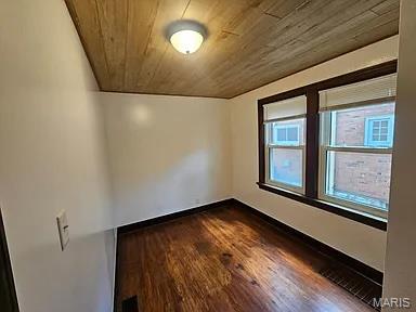 Dulles First Add To Riverview - Residential