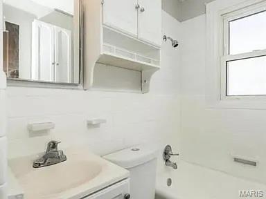 Dulles First Add To Riverview - Residential