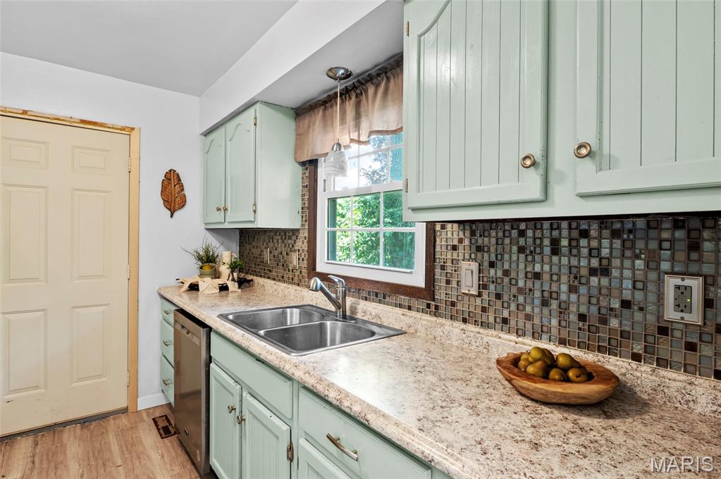 Airwood Manor - Residential