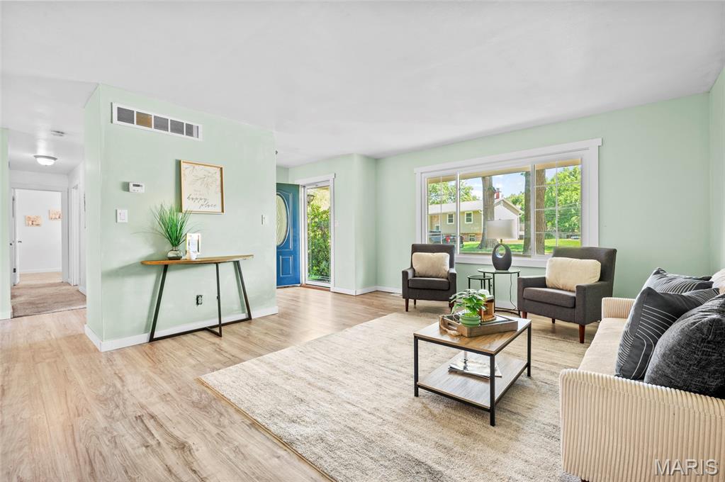 Airwood Manor - Residential