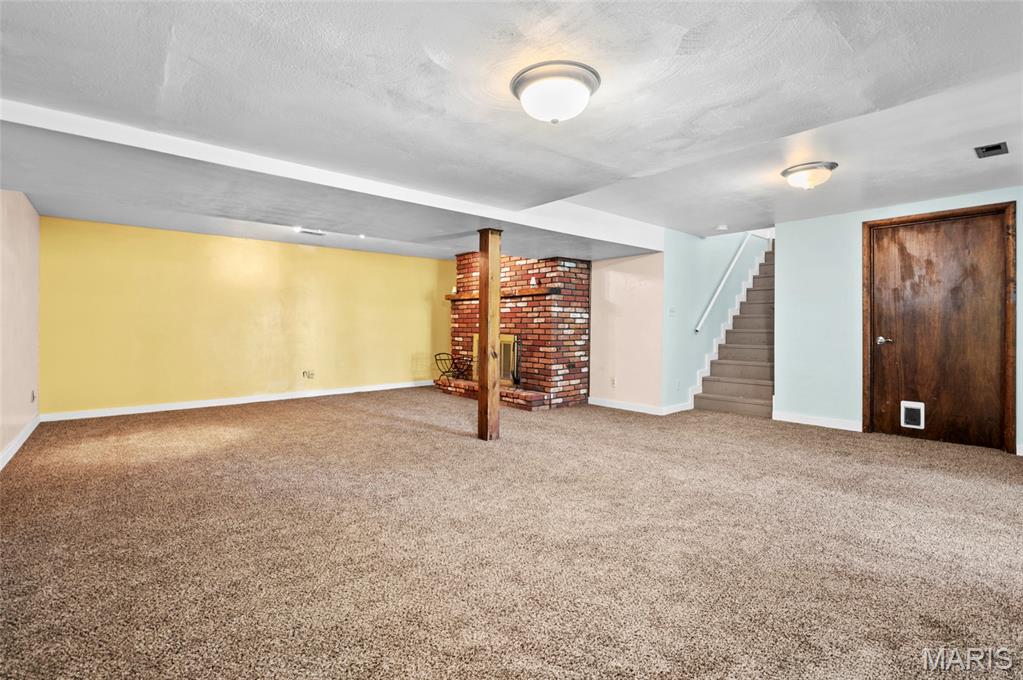 Airwood Manor - Residential