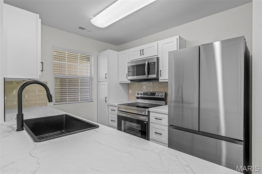 Woodside Crk Town Homes 04 - Residential