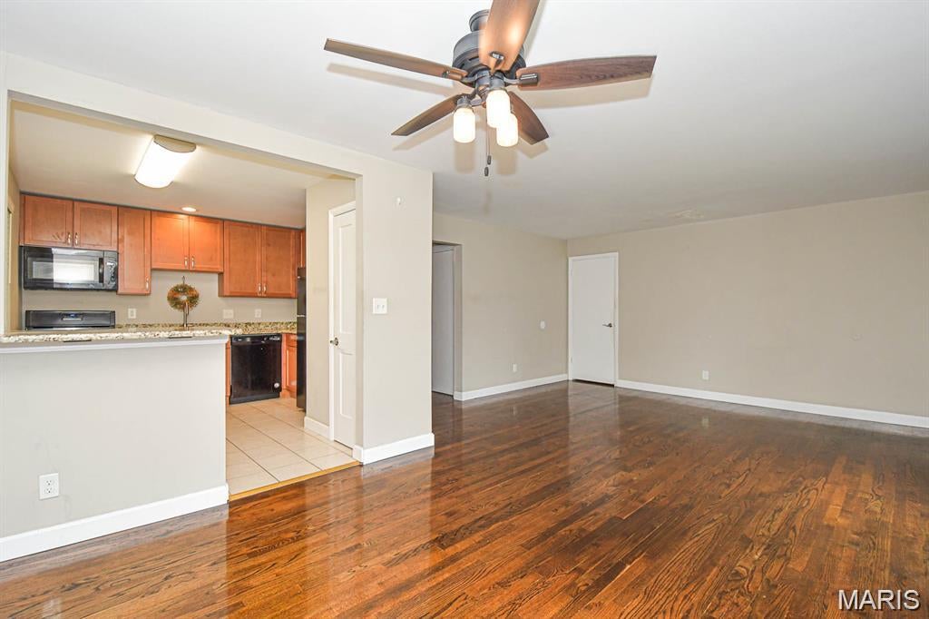 Balsons Sub Of Shaftesbury Heights - Residential Lease